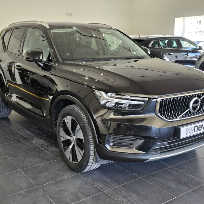 Volvo XC40 T5 Momentum Plus Phev