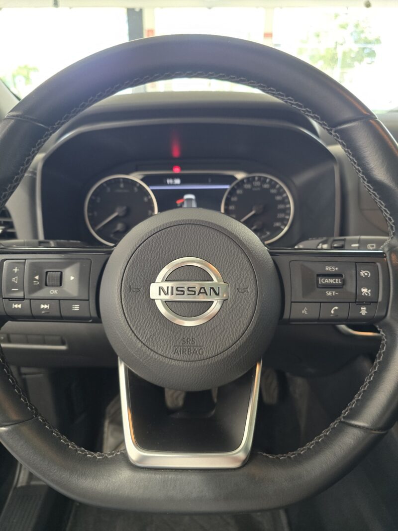 Nissan Qashqai 1.3 DIG-T Acenta - Image 12